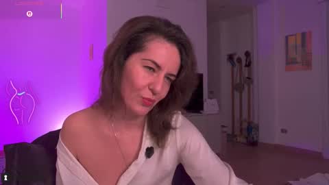 Witch in Silk online show from November 2025 10:30:02 PM