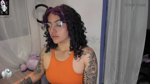     Luna Violeta  A r t i s t  online show from January 2025 02:26:02 AM