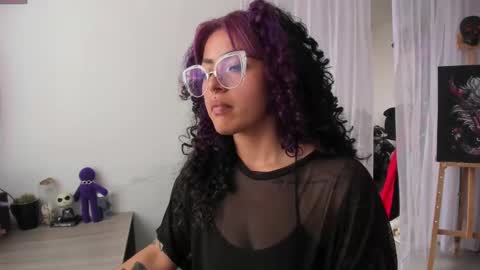     Luna Violeta  A r t i s t  online show from February 2025 07:49:02 PM