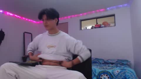 Snapshot of with_ken chatting on February 2026 01:54:01 AM Ken online show from February 2026 01:54:01 AM