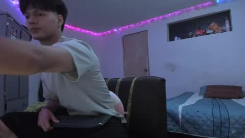 Snapshot of with_ken chatting on April 2026 04:46:01 AM Ken online show from April 2026 04:46:01 AM