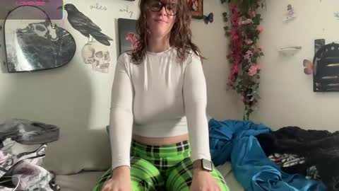 Snapshot of wldntulik2no chatting on March 2026 02:44:01 PM Moth online show from March 2026 02:44:01 PM