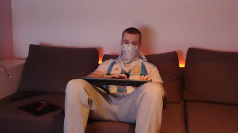 wolf021221 online show from April 2026 08:50:01 PM