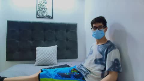  W O L F  online show from February 2025 02:24:01 PM