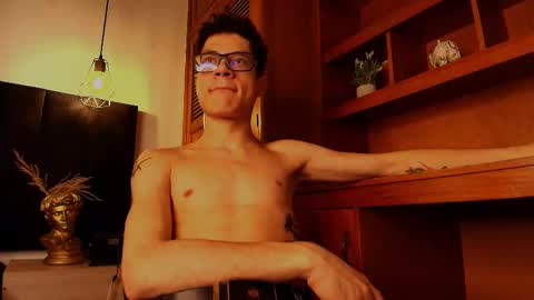  W O L F  online show from October 2025 11:41:02 AM