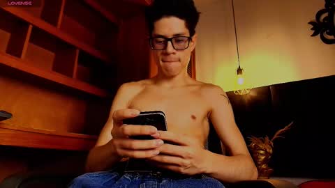  W O L F  online show from October 2025 11:33:02 AM