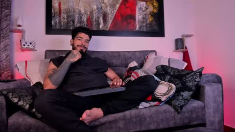 Snapshot of wolferatus chatting on December 2024 05:55:02 PM wolferatus online show from December 2024 05:55:02 PM