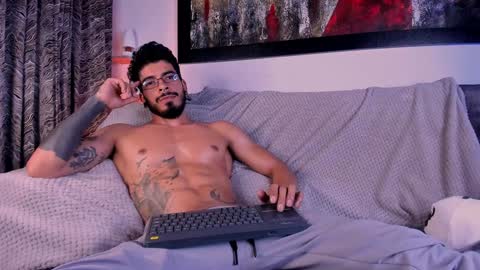 Snapshot of wolferatus chatting on December 2024 08:15:01 PM wolferatus online show from December 2024 08:15:01 PM