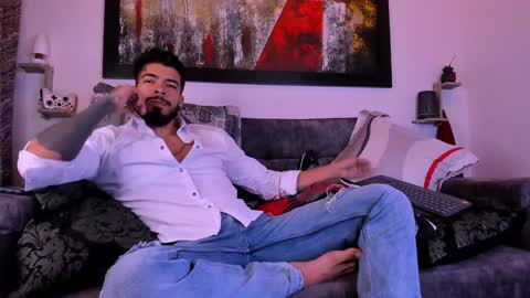 Snapshot of wolferatus chatting on January 2025 03:32:02 PM wolferatus online show from January 2025 03:32:02 PM