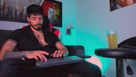 Snapshot of wolferatus chatting on October 2025 10:51:02 PM wolferatus online show from October 2025 10:51:02 PM