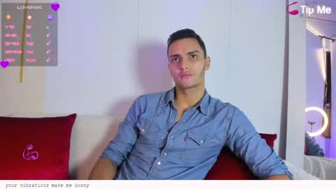 Snapshot of wolfkyng chatting on May 2026 11:39:01 AM Andrew online show from May 2026 11:39:01 AM