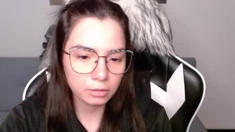 Alex online show from November 2025 03:05:01 AM