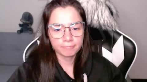 Alex online show from November 2025 02:22:01 AM