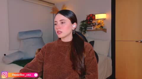 Snapshot of wolfsfoster chatting on April 2026 01:33:01 AM online show from April 2026 01:33:01 AM