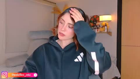 Snapshot of wolfsfoster chatting on April 2026 03:23:01 AM online show from April 2026 03:23:01 AM