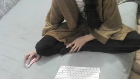 Snapshot of wolfxsnow chatting on December 2024 06:23:02 PM wolfxsnow online show from December 2024 06:23:02 PM