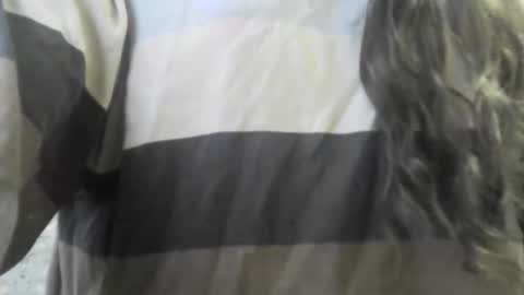 Snapshot of wolfxsnow chatting on December 2024 09:28:02 PM wolfxsnow online show from December 2024 09:28:02 PM