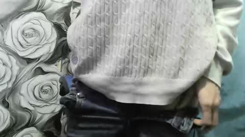 Snapshot of wolfxsnow chatting on April 2026 07:52:01 AM wolfxsnow online show from April 2026 07:52:01 AM