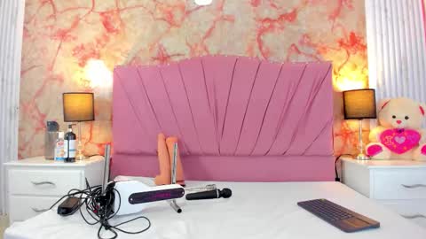 wonderkloe_ online show from March 2026 02:55:01 AM