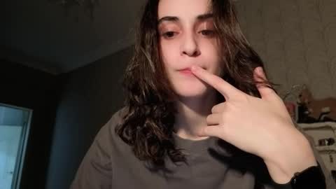 Stia online show from December 2025 04:01:01 PM