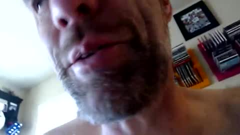 WoodieSays online show from April 2026 04:01:02 PM