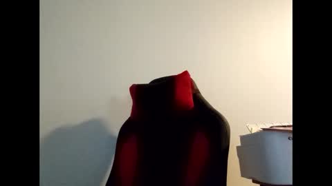 Snapshot of woodpipe69 chatting on December 2024 04:17:01 PM Woodpipe69 online show from December 2024 04:17:01 PM