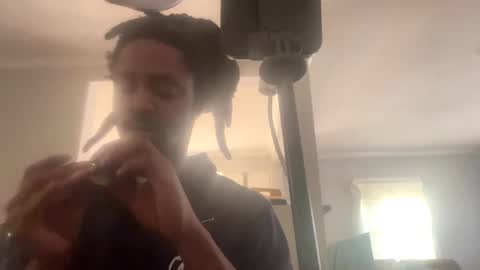 Snapshot of woodpipe69 chatting on January 2025 08:40:01 PM Woodpipe69 online show from January 2025 08:40:01 PM