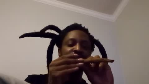 Snapshot of woodpipe69 chatting on January 2025 10:01:01 PM Woodpipe69 online show from January 2025 10:01:01 PM