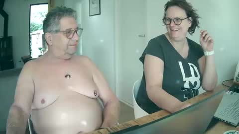 woodwurm and Snoeske online show from March 2025 10:52:01 AM