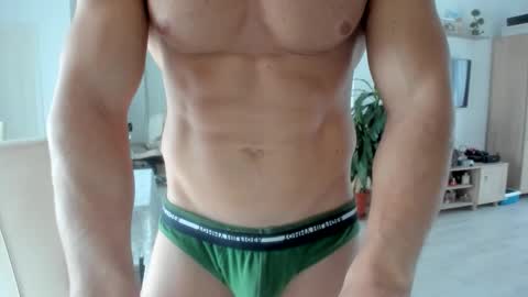 Snapshot of woolfiie chatting on November 2025 09:53:01 AM Wolfie online show from November 2025 09:53:01 AM