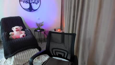 Snapshot of worldofkim chatting on October 2025 03:31:01 PM dudetta Kim online show from October 2025 03:31:01 PM