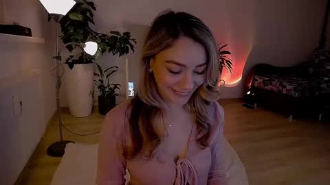 Snapshot of worldsbaby chatting on February 2025 05:36:02 PM worldsbaby online show from February 2025 05:36:02 PM