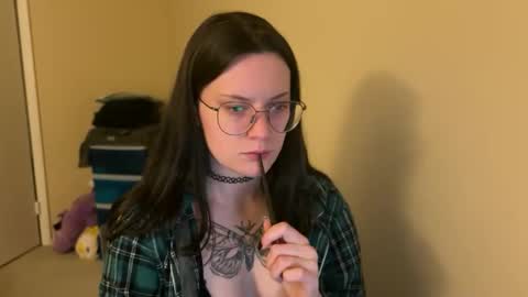 Lucina online show from January 2025 11:24:01 PM