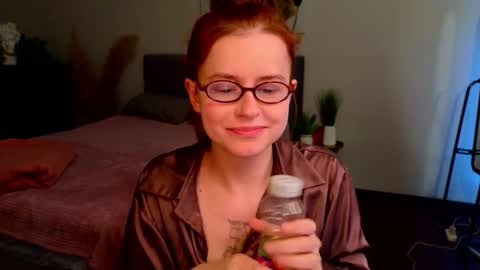 Snapshot of wow_luvng chatting on September 2025 01:43:02 PM Rebecy online show from September 2025 01:43:02 PM