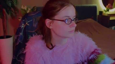 Snapshot of wow_luvng chatting on November 2025 02:17:01 PM Rebecy online show from November 2025 02:17:01 PM