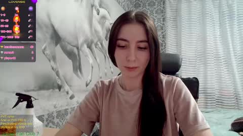 Snapshot of wow_porno_ chatting on February 2025 03:18:02 PM Anna online show from February 2025 03:18:02 PM