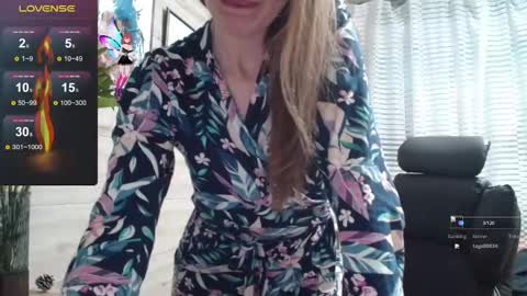 Snapshot of wow_porno_ chatting on November 2025 12:05:02 PM Anna online show from November 2025 12:05:02 PM