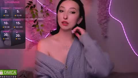 Snapshot of wow_sue chatting on May 2026 05:13:01 AM Sue online show from May 2026 05:13:01 AM