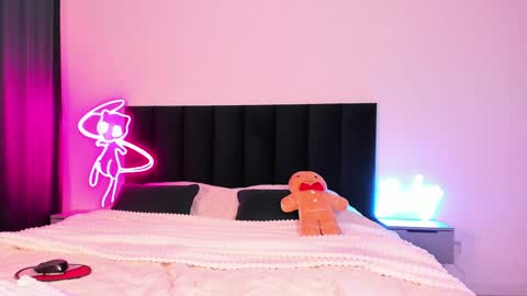 Emi online show from December 2024 05:06:01 AM