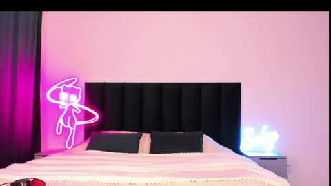 Emi online show from March 2025 05:03:02 AM