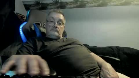 Snapshot of wowsers2022 chatting on April 2026 12:57:02 AM wowsers2022 online show from April 2026 12:57:02 AM