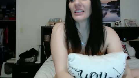 Crystal Lake online show from October 2025 06:33:01 AM