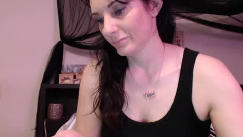 Snapshot of wrenleigh chatting on June 2026 04:48:02 AM Crystal Lake online show from June 2026 04:48:02 AM
