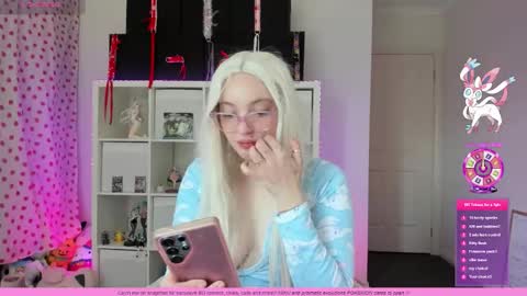 Snapshot of wrenvalentine chatting on September 2025 11:52:01 PM Wren Valentine online show from September 2025 11:52:01 PM