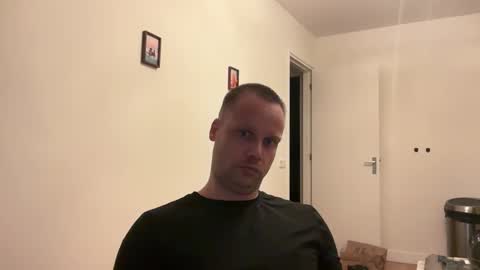 Snapshot of wsvogel chatting on November 2025 04:17:02 PM joejoe online show from November 2025 04:17:02 PM