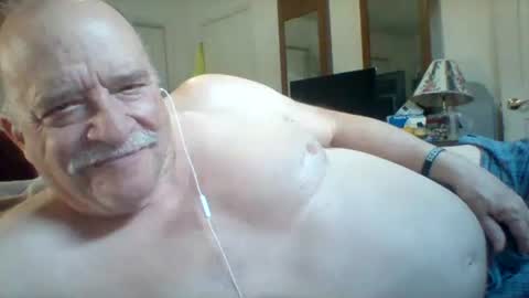 wvmountainlover online show from February 2026 09:00:01 PM