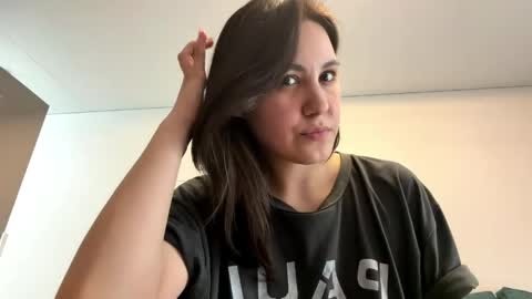 Snapshot of www_lily13 chatting on April 2026 05:32:02 AM lily online show from April 2026 05:32:02 AM