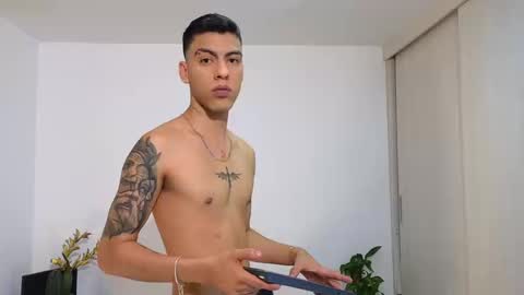 Snapshot of wyatt_rose chatting on September 2025 12:36:01 AM wyatt online show from September 2025 12:36:01 AM