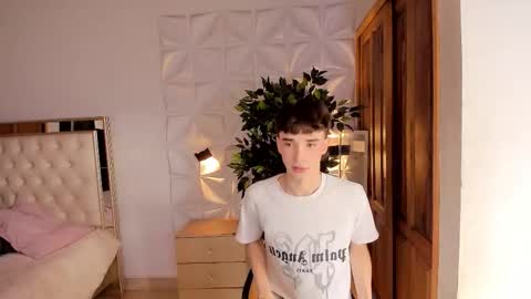 Snapshot of wyatt_rose chatting on November 2025 07:59:01 PM wyatt online show from November 2025 07:59:01 PM