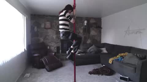 WyTransGal - Aurora online show from November 2025 11:05:01 PM